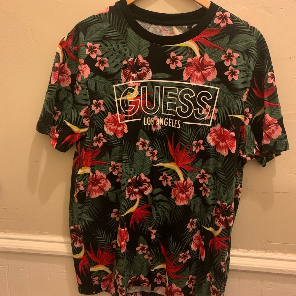 XL GUESS shirt